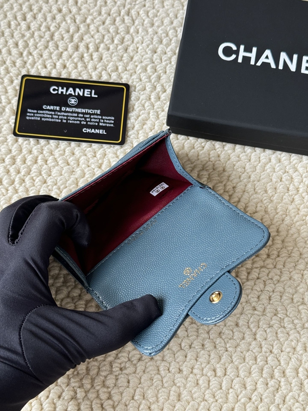 コピーシャネル激安財布着用イメージ